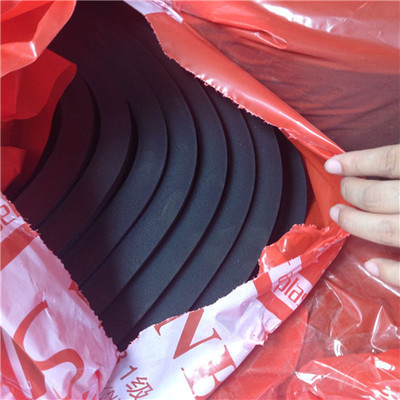 阻燃橡塑保温板材纵向切开后再用胶水粘合而成